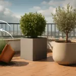 Quali fioriere scegliere per terrazzi ventosi? Scopri i modelli che evitano cadute e rotture